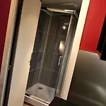 فندق مبيت وإفطار Chez Maud Et Jc